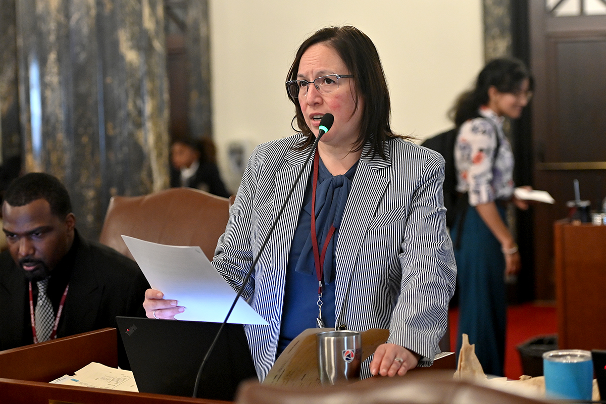 Sen. Cristina Castro