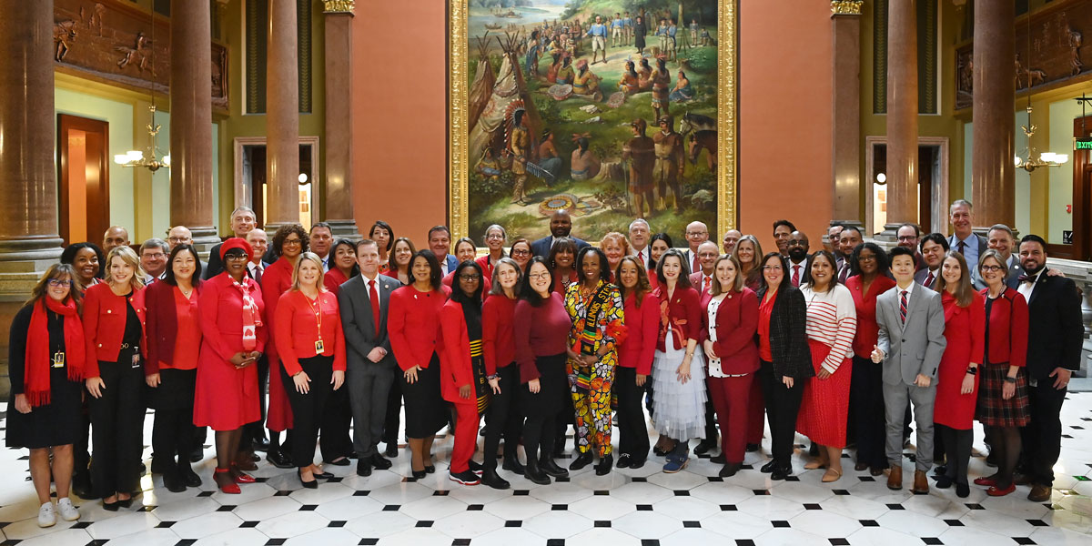 Illinois Senate wears red for women’s heart health awareness