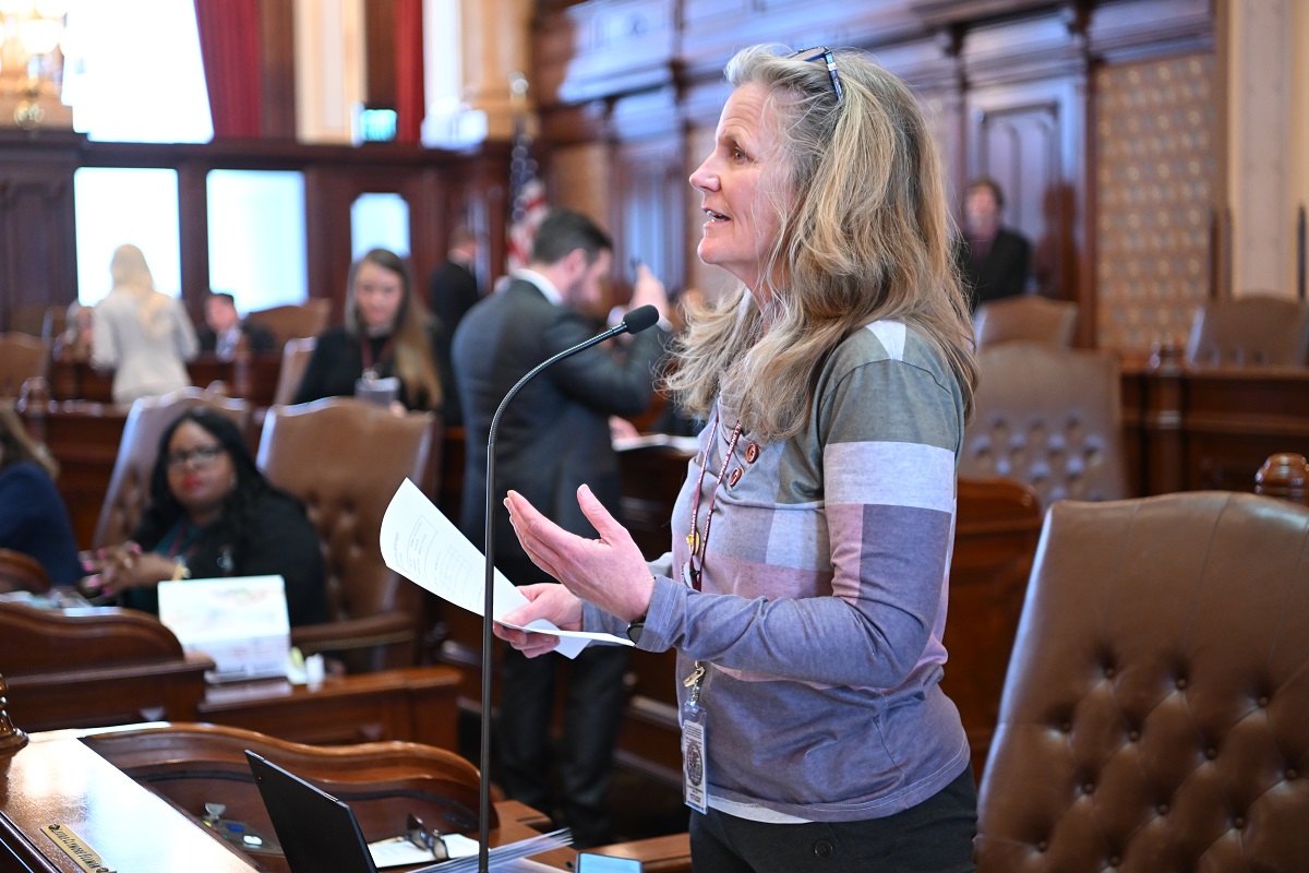State Senator Laura Ellman speaks on the Senate floor
