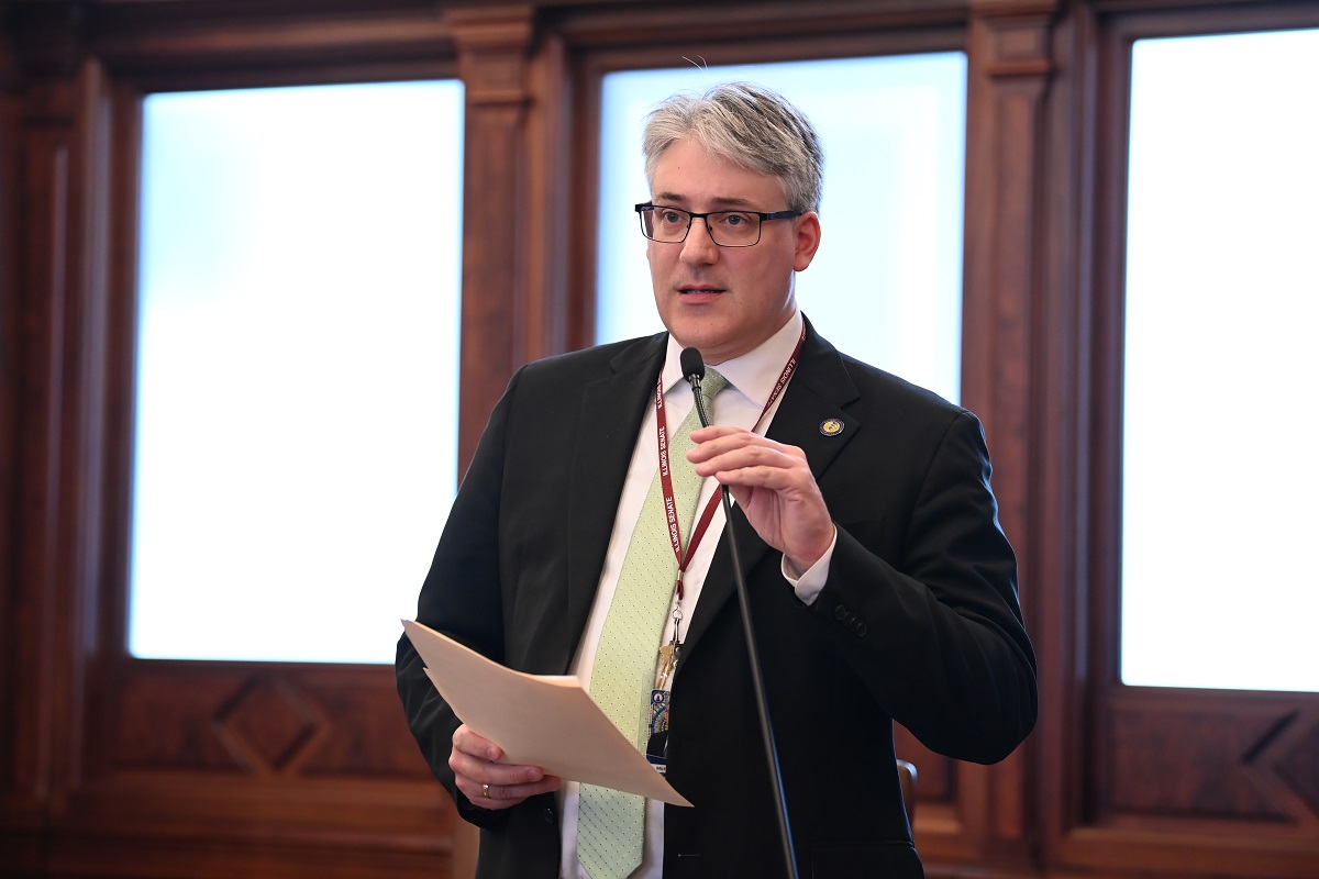 Senator Halpin addresses the Senate.