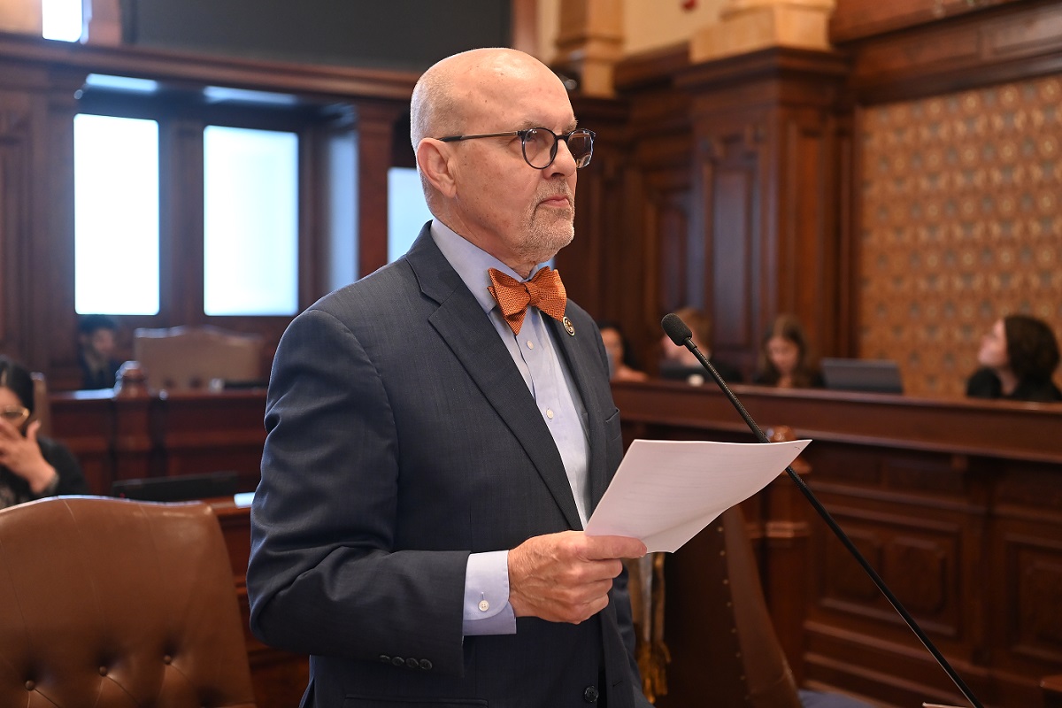 Senator Dave Koehler speaks on the Senate floor on May 22, 2025.